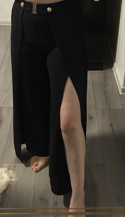 Pantaloni eleganți