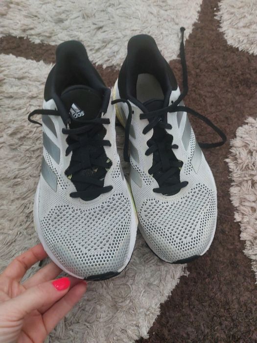 Маратонки adidas