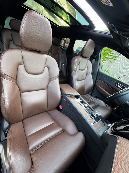 Volvo XC60 Inscription Recharge//2.0 Plug-in Hybrid 390 CP // Predare Leasing
