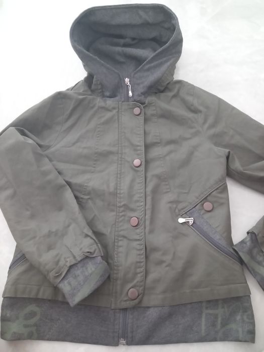 Продаётся ветровка для подростка