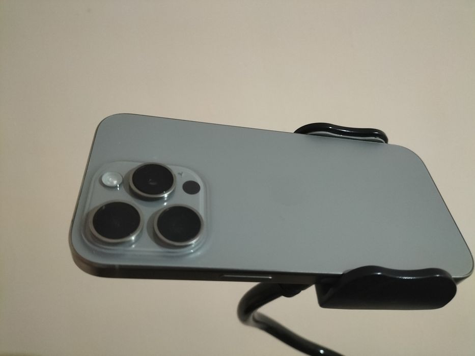 iPhone 15 pro сатылады.