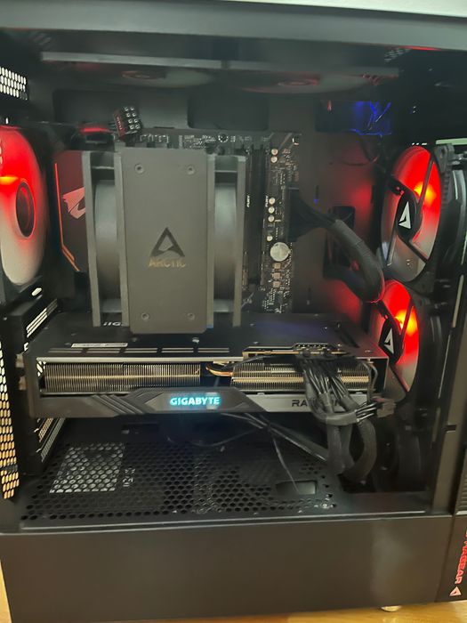 PC Gaming Mid-End 1440p (2K) | RX 7700 XT 12GB | Ryzen 7 5700X3D | 32GB RAM
