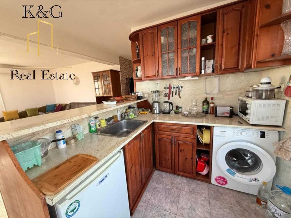 Продава се Ателие в Свети Влас - 82 кв.м за 975 €/кв.м - Снимка #1