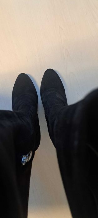 Cizme negre  piele intoarsa marime 38
