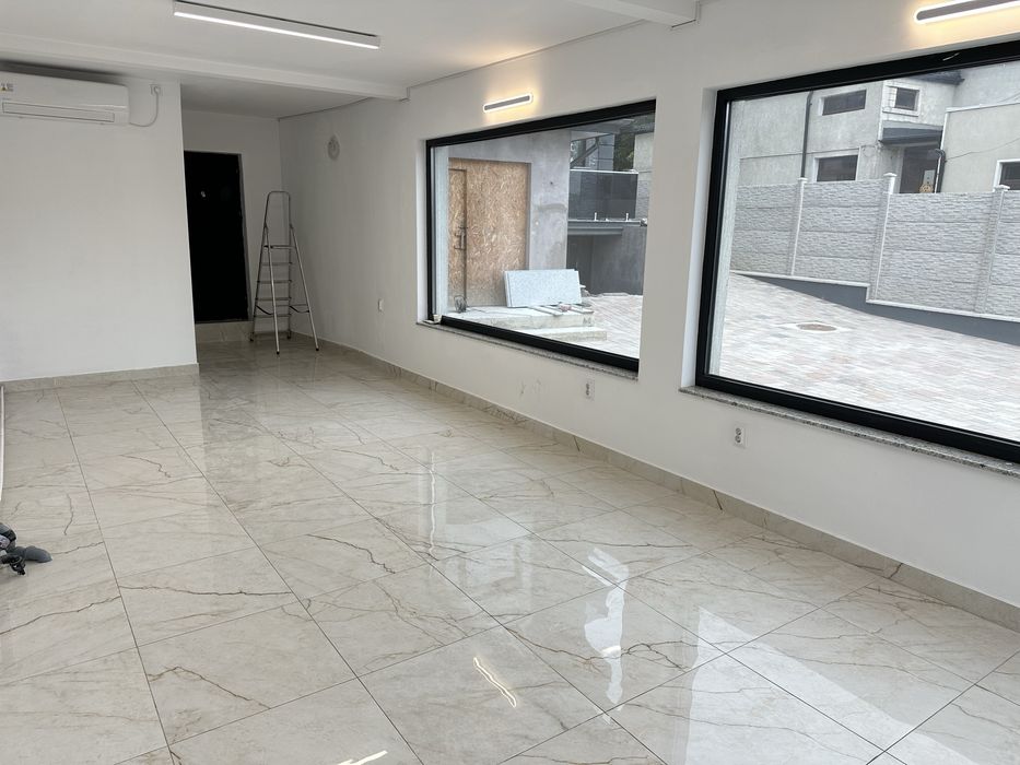 Proprietar închiriez spațiu comercial stradal ultracentral