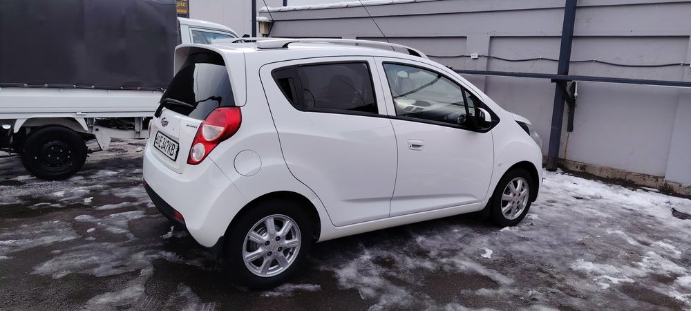 Spark sotiladi 2017 yil