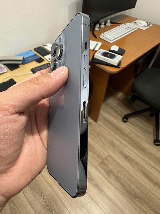 Carcasa iPhone 13 Pro Blue, cu flex incarcare