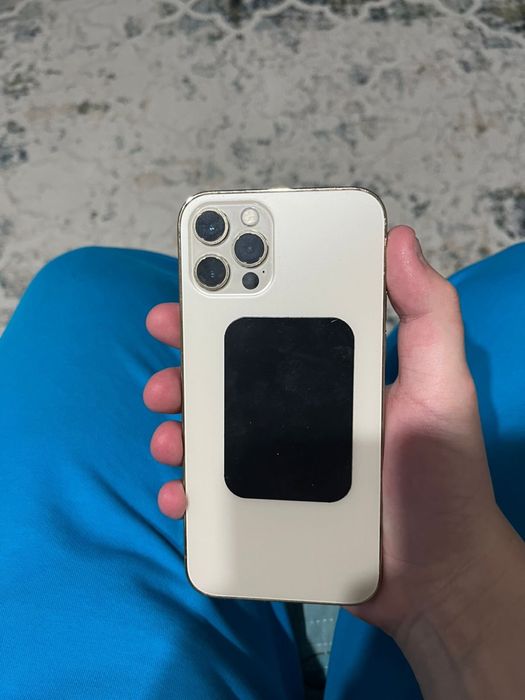 Продаю iPhone 12 Pro
