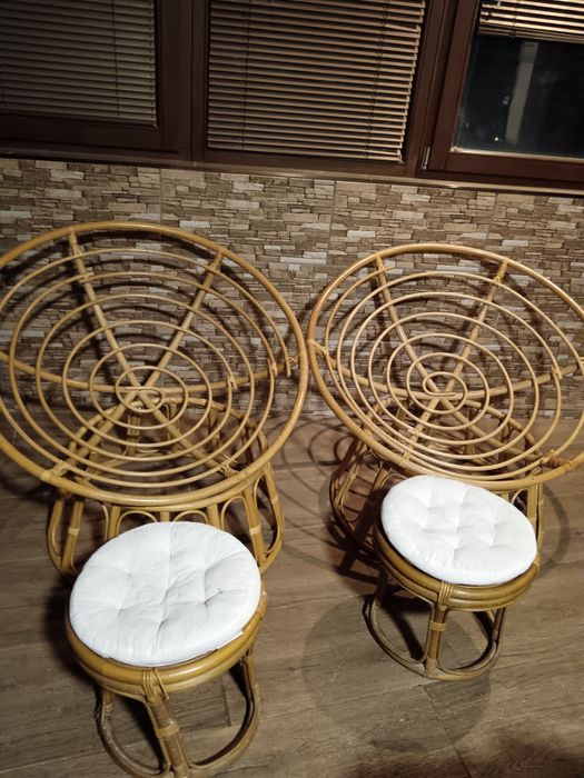 Ратанови столове папасани и ратанови табуретки