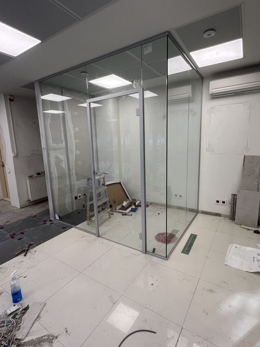 Vând sticlã securizata 8-10 mm- ideala pentru sere, terase etc.