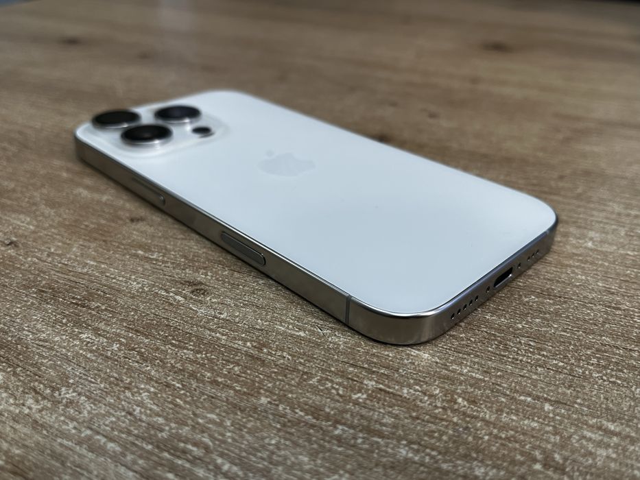 iPhone 16 Pro 256GB Перфектен 100% Бат. Гаранция