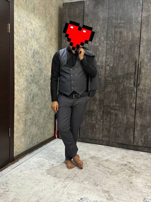 Срочно продам костюм