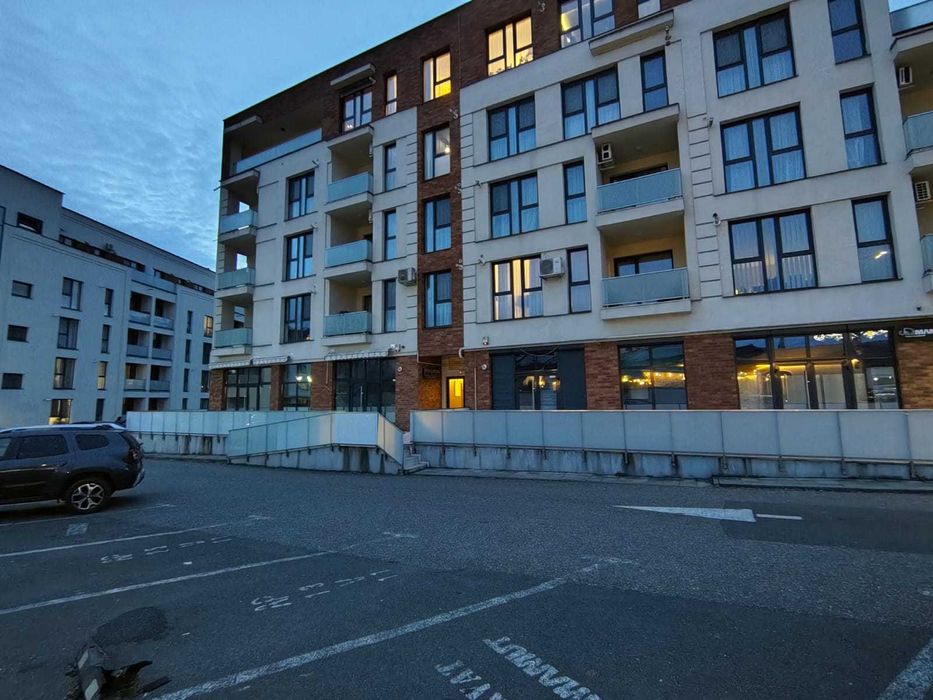 Inchiriez apartament ultracentral in bloc constructie noua