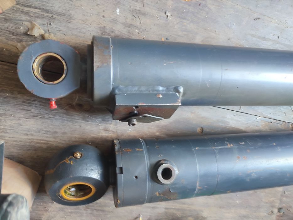 Шток гидравлика 2шт