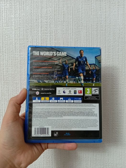 Продам FIFA 23, срочно