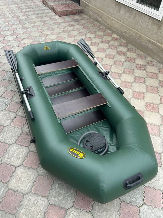 Продам лодку 2 местная