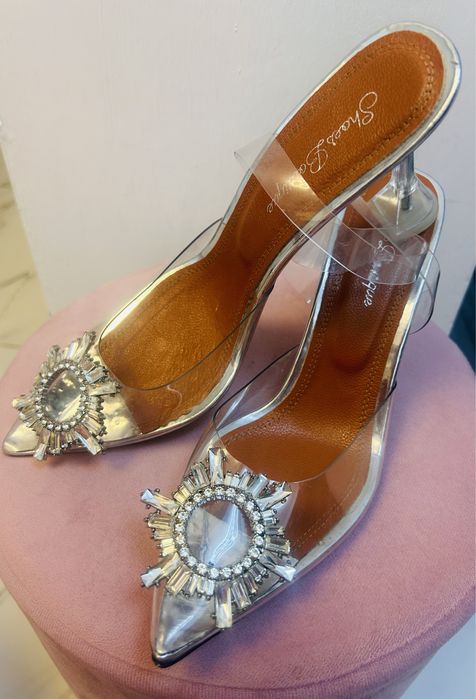 Pantofi cu toc, marimea 39