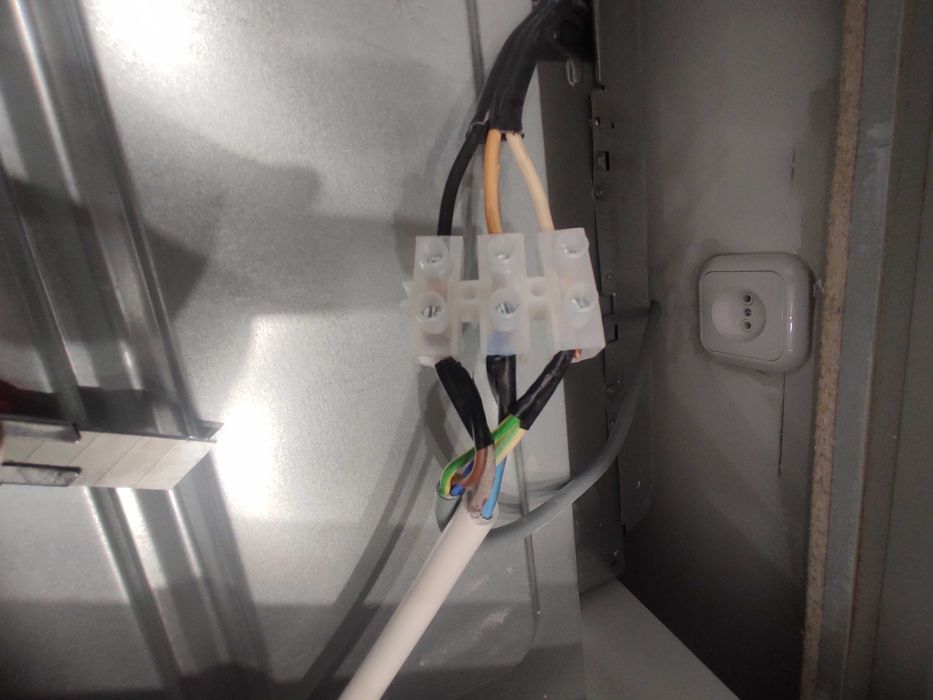 Электрик на дом недорого электромонтажные работы установка автоматов ...