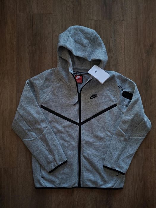 Hanorac Nike Tech