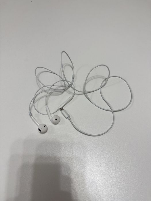 продам наушник Earpods