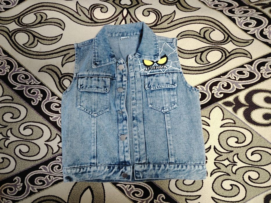 Продам одежду на мальчика возрас 8—9 лет