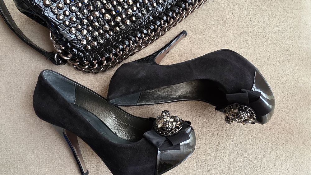 Кожени официални обувки на ток с ефектен детайл 38 италиански