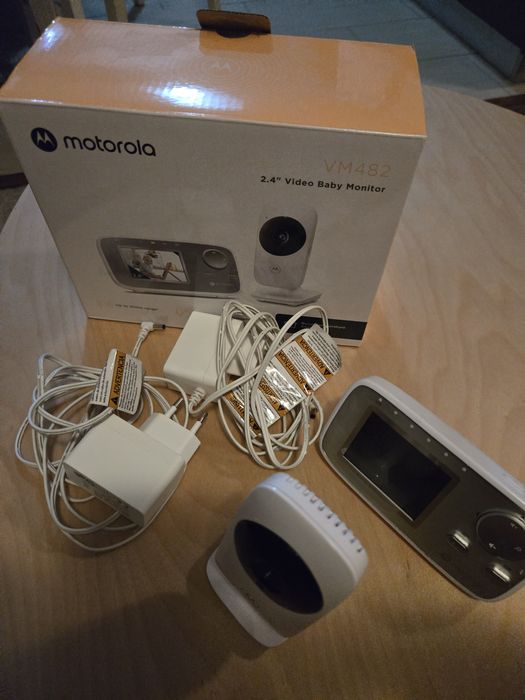 Бебефон камера Motorola