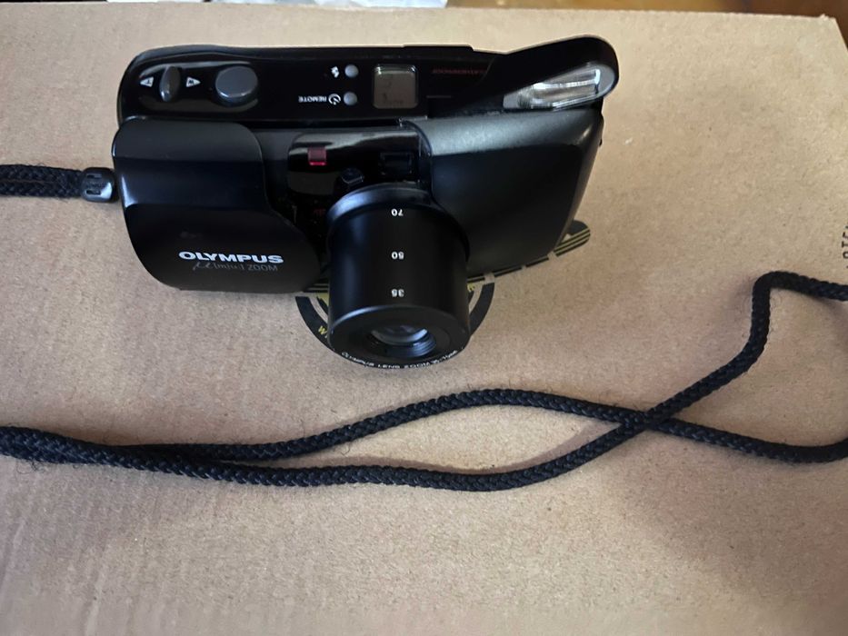 лот от лентови фотоапарати Olympus mju и Ricoh