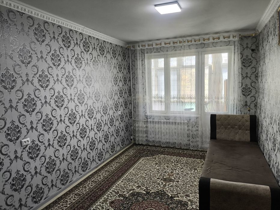 3 комнатная  квартира , 3 этаж , в 7 микрорайоне городе Навои