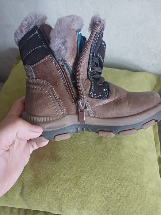 Продам зимние ботинки для мальчика