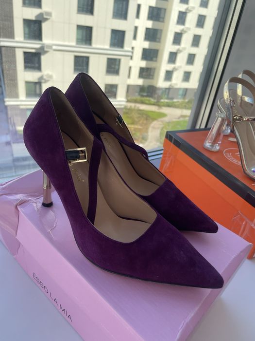 Продаю женские туфли