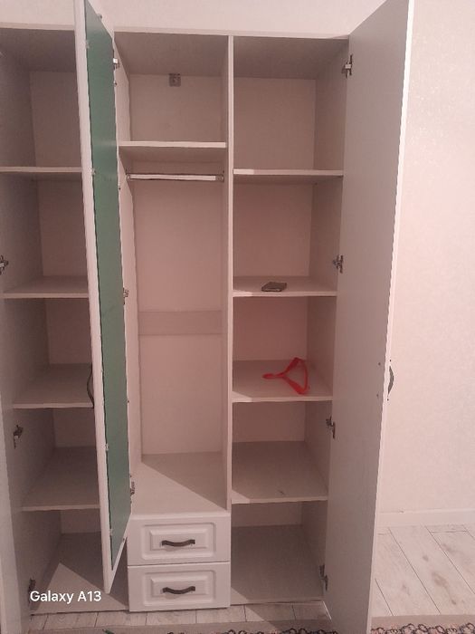 Продам  Шкаф  спалный