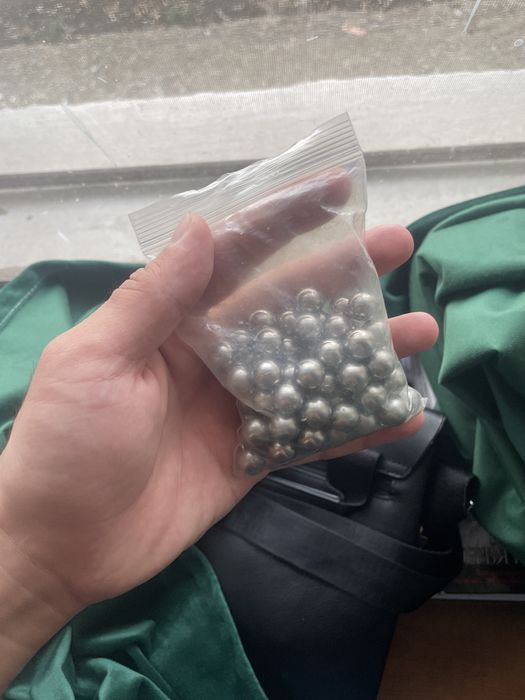 Стальные шарики .