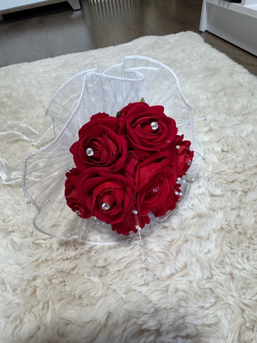 Buchet de trandafiri artificiali