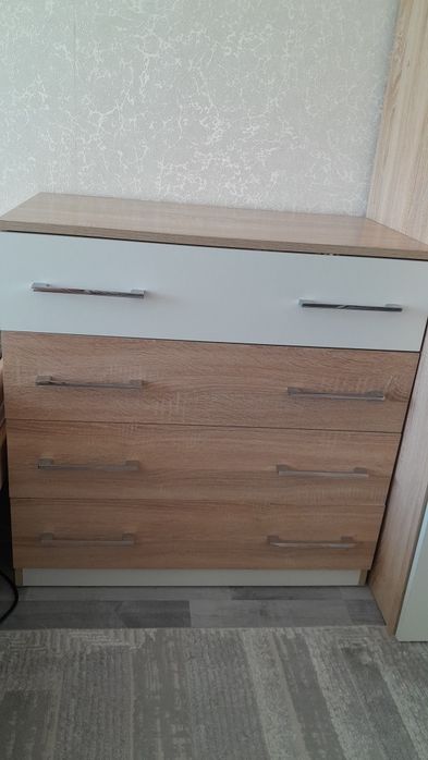 Продам спальный гарнитур