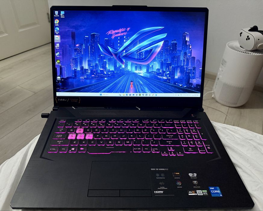 Laptop ASUS  F17 - i5, RTX 3050 Ti, 16GB RAM, 144Hz, 512GB