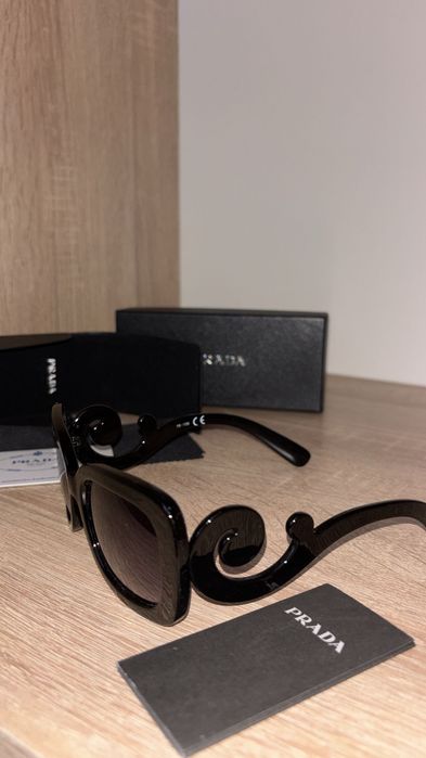 Ochelari de soare Prada