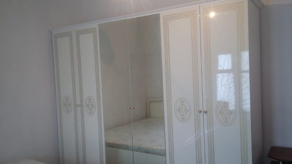 Спальный гарнитур