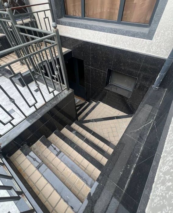 Евро участка сотилади Учкахрамон!!!