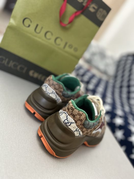 Adidasi Gucci 350 Lei Am nevoie de urgent bani
