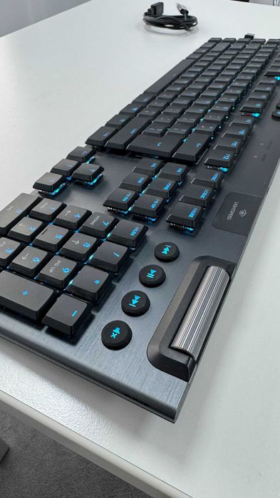 Tastatura Gaming Wireless mecanica LOGITECH G915 X Lightspeed Tactile Switches, Bluetooth, USB, Layout US INT, negru