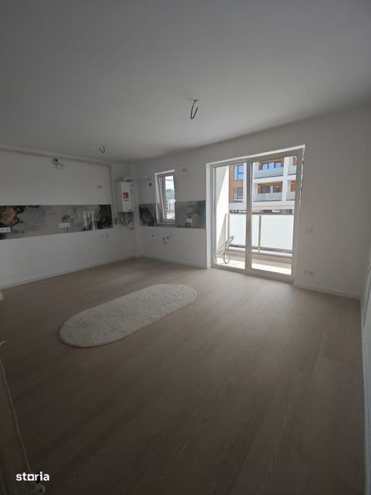 Apartament 3 camere - bloc nou - etaj 1 - cu parcare si balcon generos