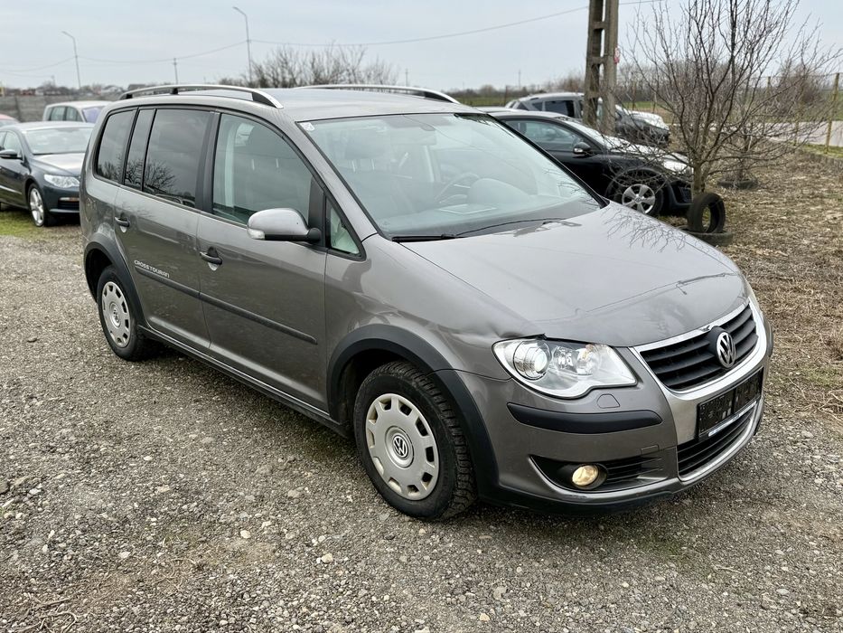 Vw Touran Cross 1.9 Tdi automat DSG