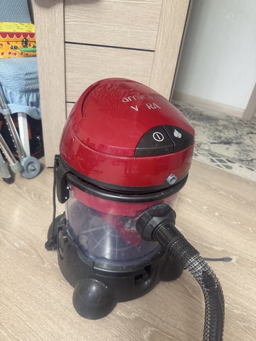 Продам моющий пылесос