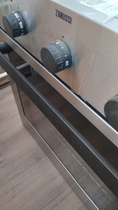 Продам Духовку zanussi