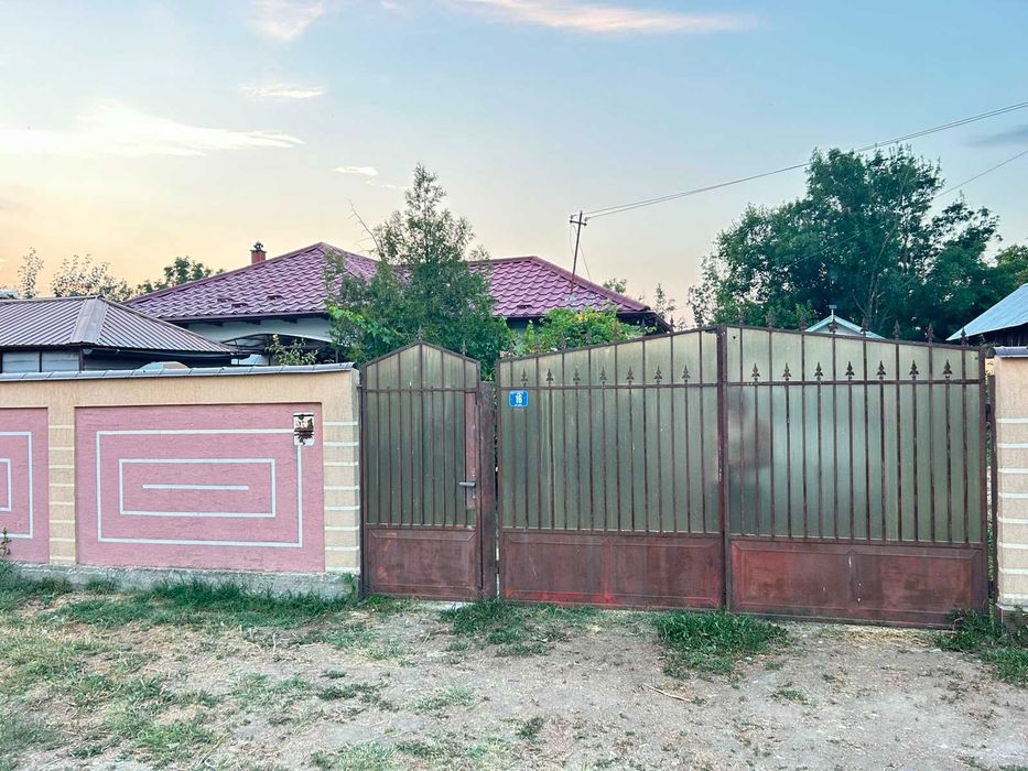 Casa de vanzare