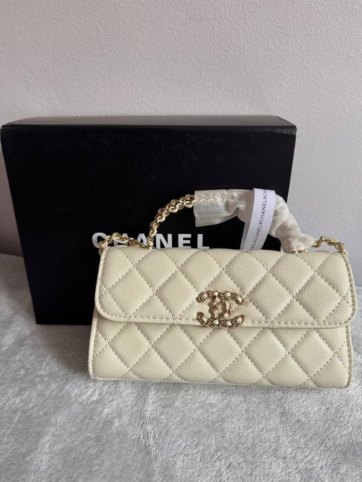 Нова чанта на Chanel