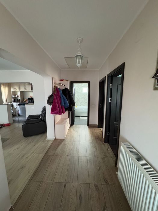 Casa la sol 3 camere Valu lui Traian - partea dreapta