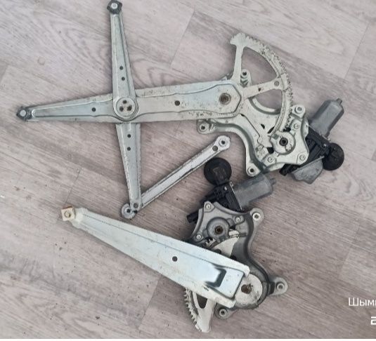 Продам двери правые от камри 50