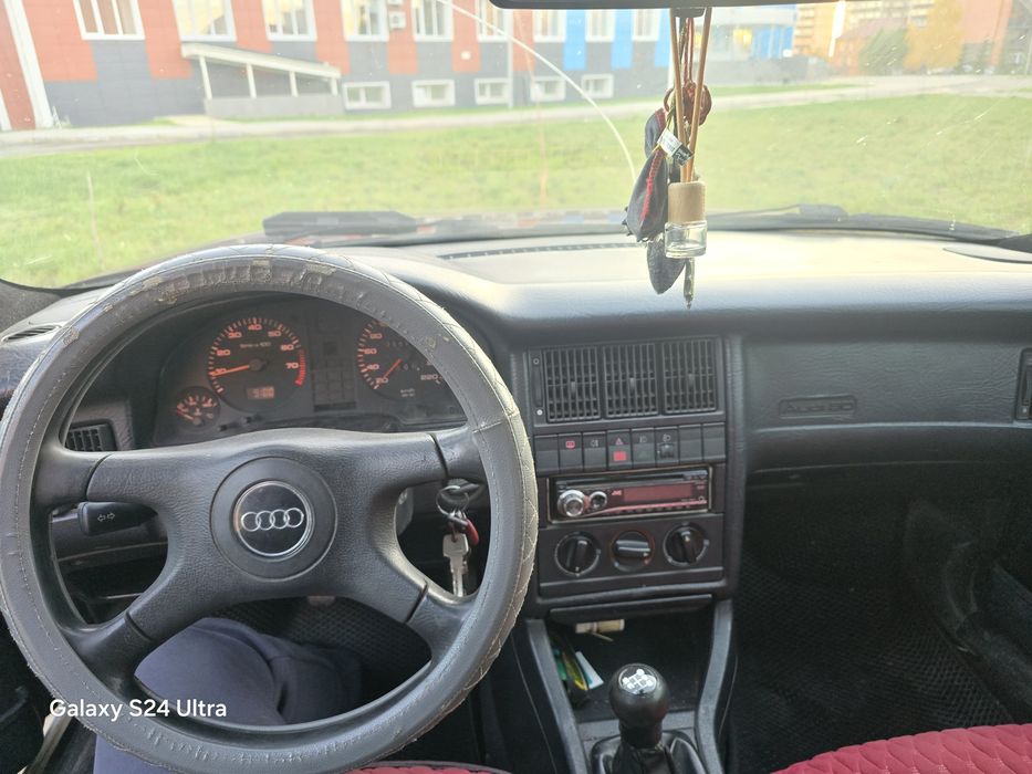 Продам Ауди б4 в отличном состояние